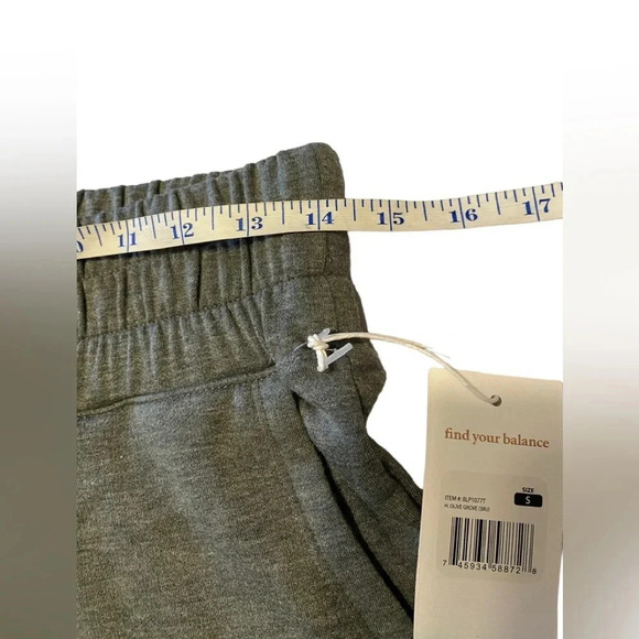 NWT Balance Collection Olive Grove Ruched Jogger - Picture 8 of 9
